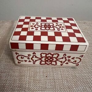 NANCY LOPEZ 70s Checkerboard Box with Candle